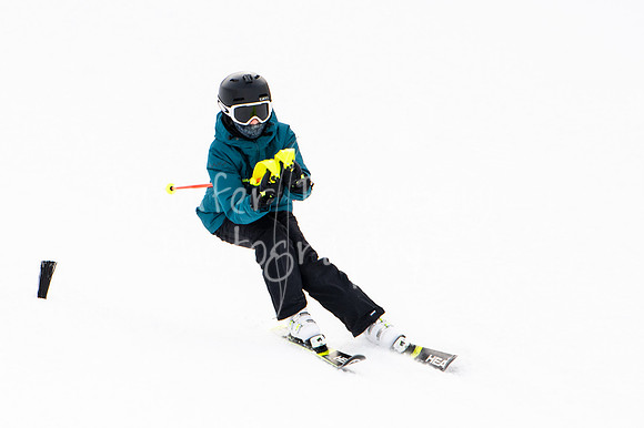 02122022SkiTeamAction-0229