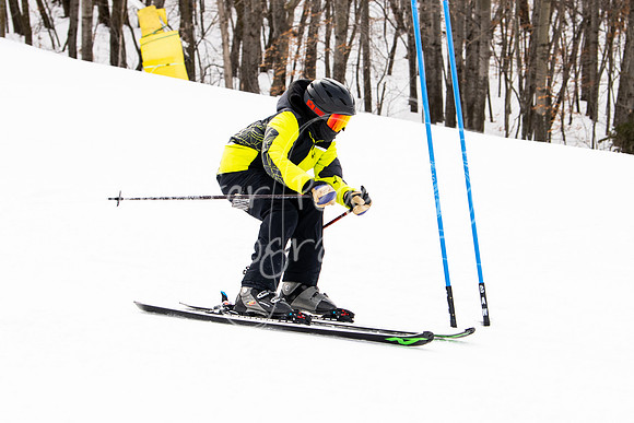 02122022SkiTeamAction-0249