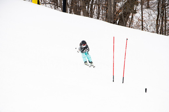 02122022SkiTeamAction-0163