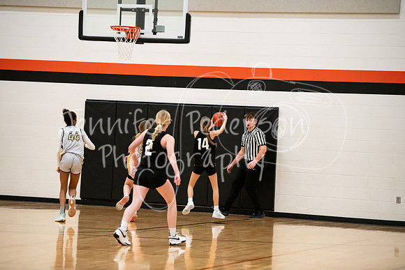 20241206SpudsBasketball-8210