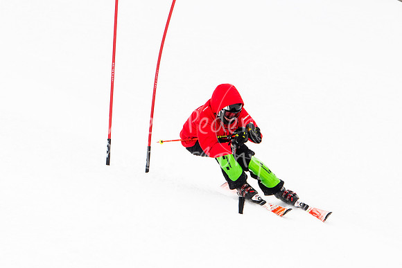 02122022SkiTeamAction-0148