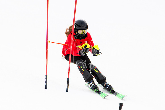 02122022SkiTeamAction-0322