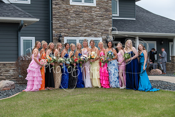 20260502WHNProm-5808