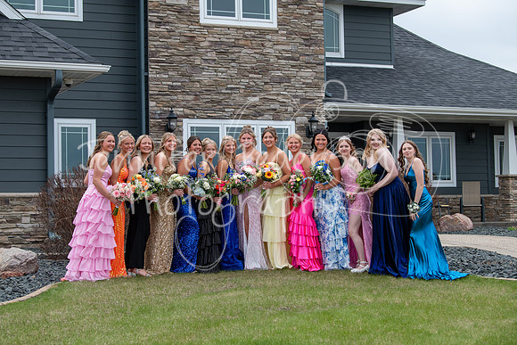 20260502WHNProm-5814