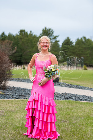 20260502WHNProm-5886