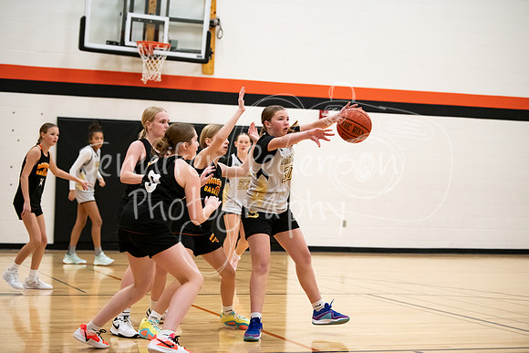 20241206SpudsBasketball-8216