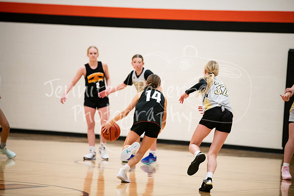 20241206SpudsBasketball-8239