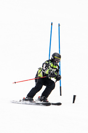 02122022SkiTeamAction-0175