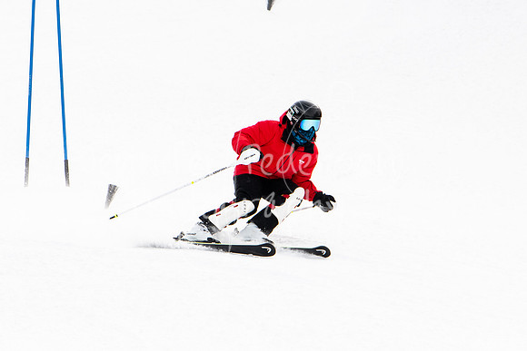 02122022SkiTeamAction-0018