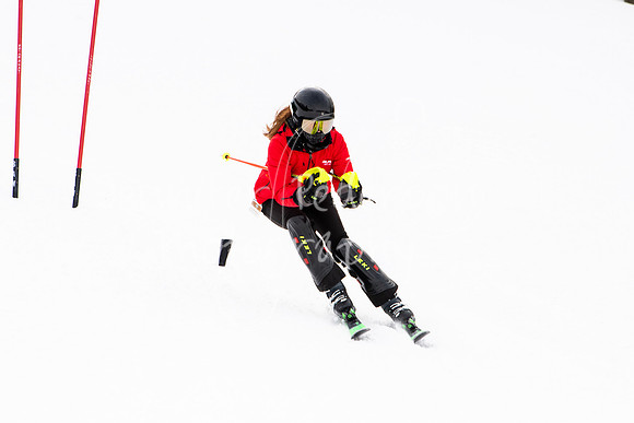 02122022SkiTeamAction-0323