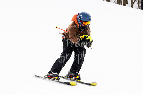 02122022SkiTeamAction-0303