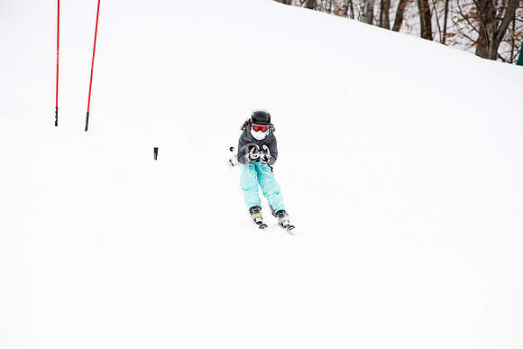 02122022SkiTeamAction-0167