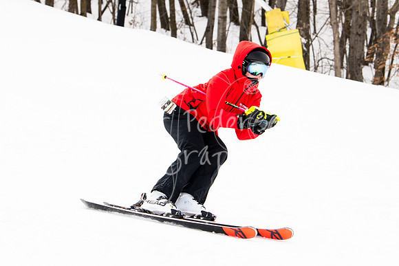 02122022SkiTeamAction-0122