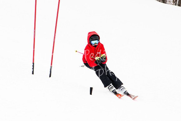 02122022SkiTeamAction-0118
