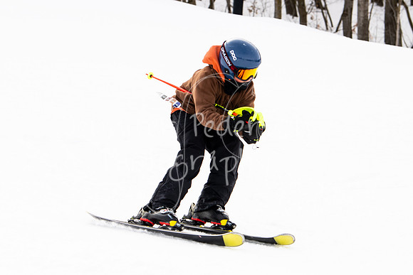 02122022SkiTeamAction-0304