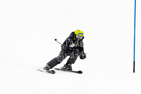 02122022SkiTeamAction-0087