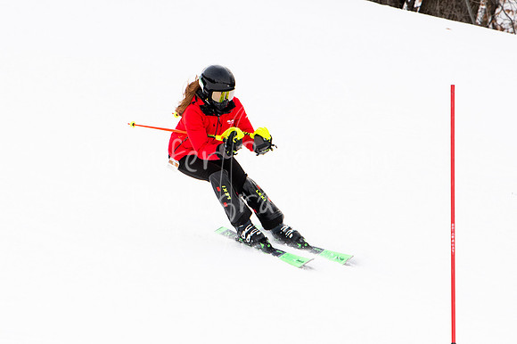 02122022SkiTeamAction-0320
