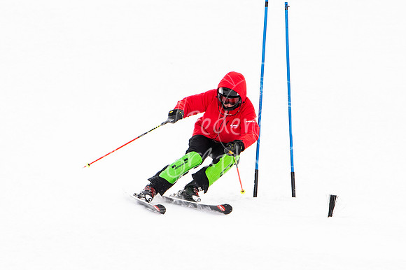 02122022SkiTeamAction-0143