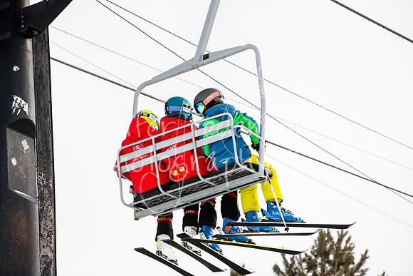 02122022SkiTeamAction-0082