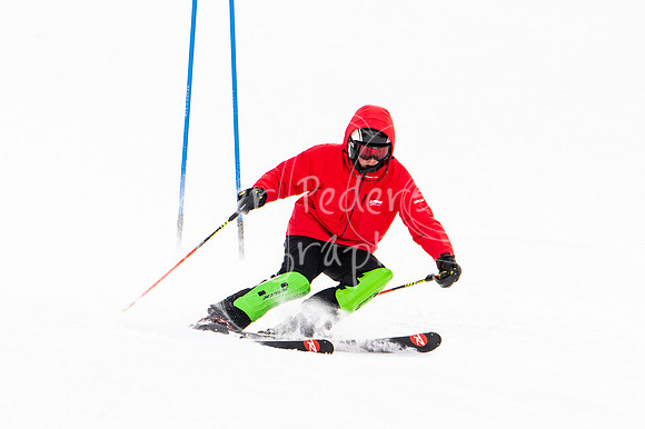 02122022SkiTeamAction-0145