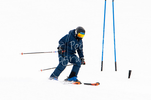 02122022SkiTeamAction-0193