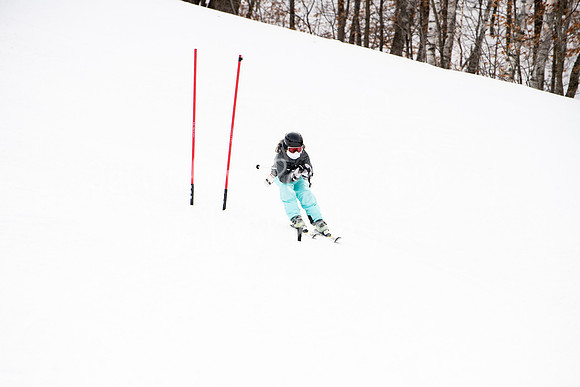 02122022SkiTeamAction-0164