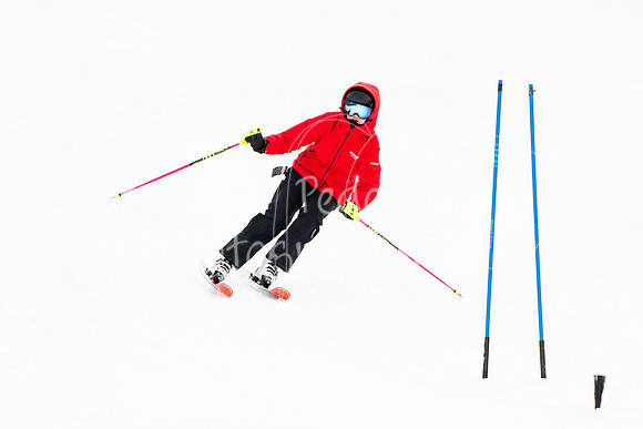 02122022SkiTeamAction-0113
