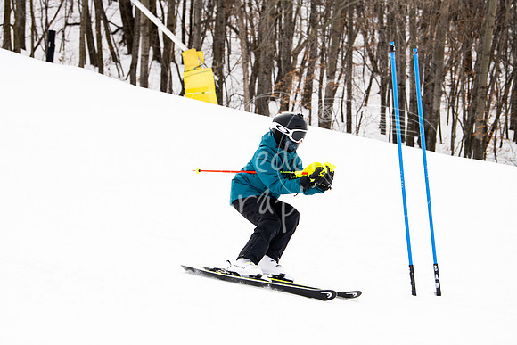 02122022SkiTeamAction-0234