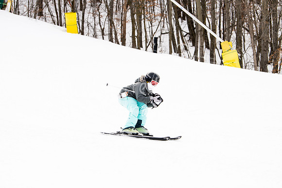 02122022SkiTeamAction-0169