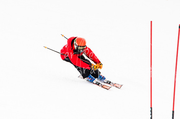 02122022SkiTeamAction-0103