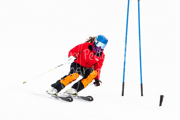 02122022SkiTeamAction-0130