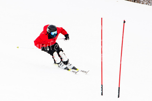02122022SkiTeamAction-0260