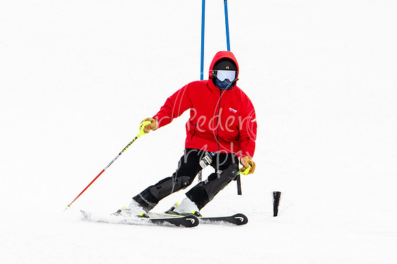02122022SkiTeamAction-0045