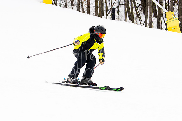 02122022SkiTeamAction-0248