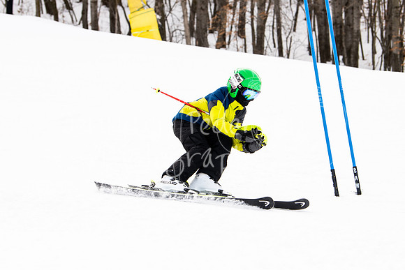02122022SkiTeamAction-0291