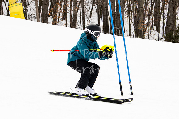 02122022SkiTeamAction-0038