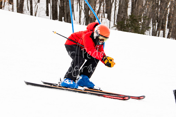 02122022SkiTeamAction-0112