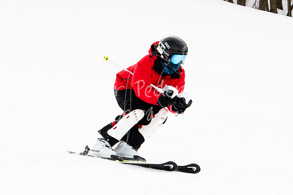 02122022SkiTeamAction-0024