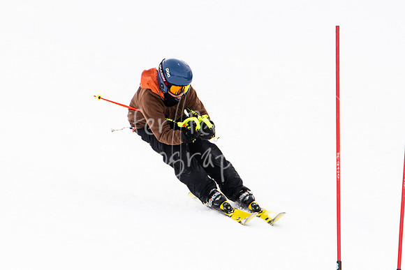 02122022SkiTeamAction-0298