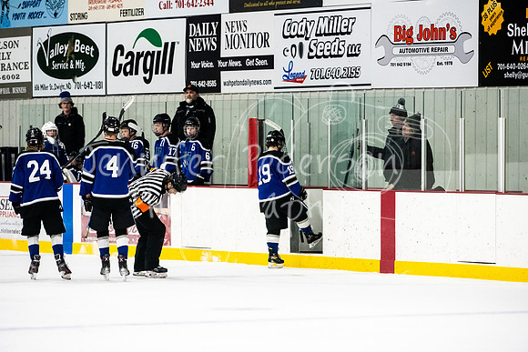 20230105MBAvsBWBlades-3526