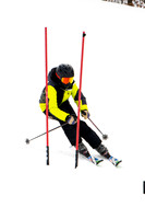 02122022SkiTeamAction-0005